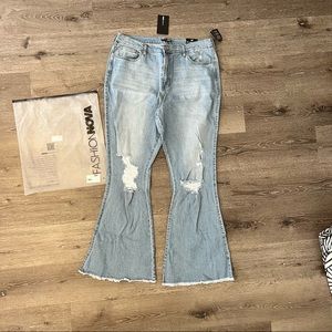 BRAND NEW- Fashion Nova Flare Jeans